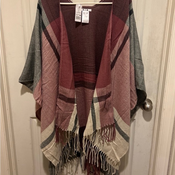 NWT Three Dots Cashmere blend Wrap Fringe Shawl - Picture 3 of 4